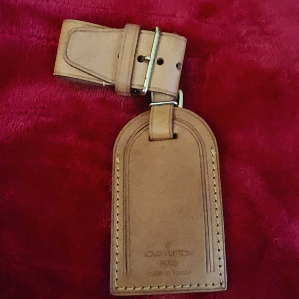 Authentic Louis Vuitton Luggage Tag with poignet 2 for 1!